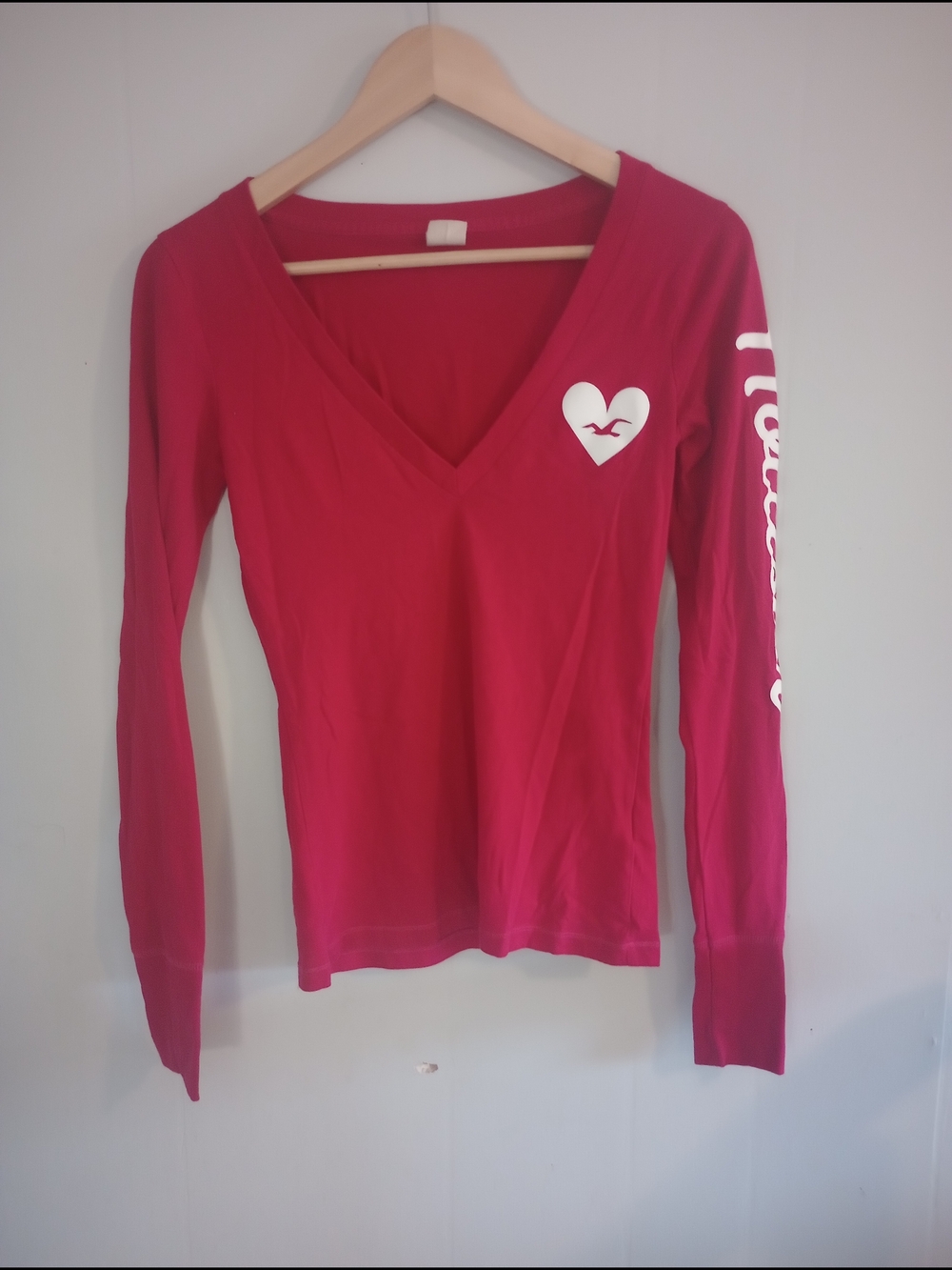 Hollister Long-Sleeve V-Neck Tee Size M